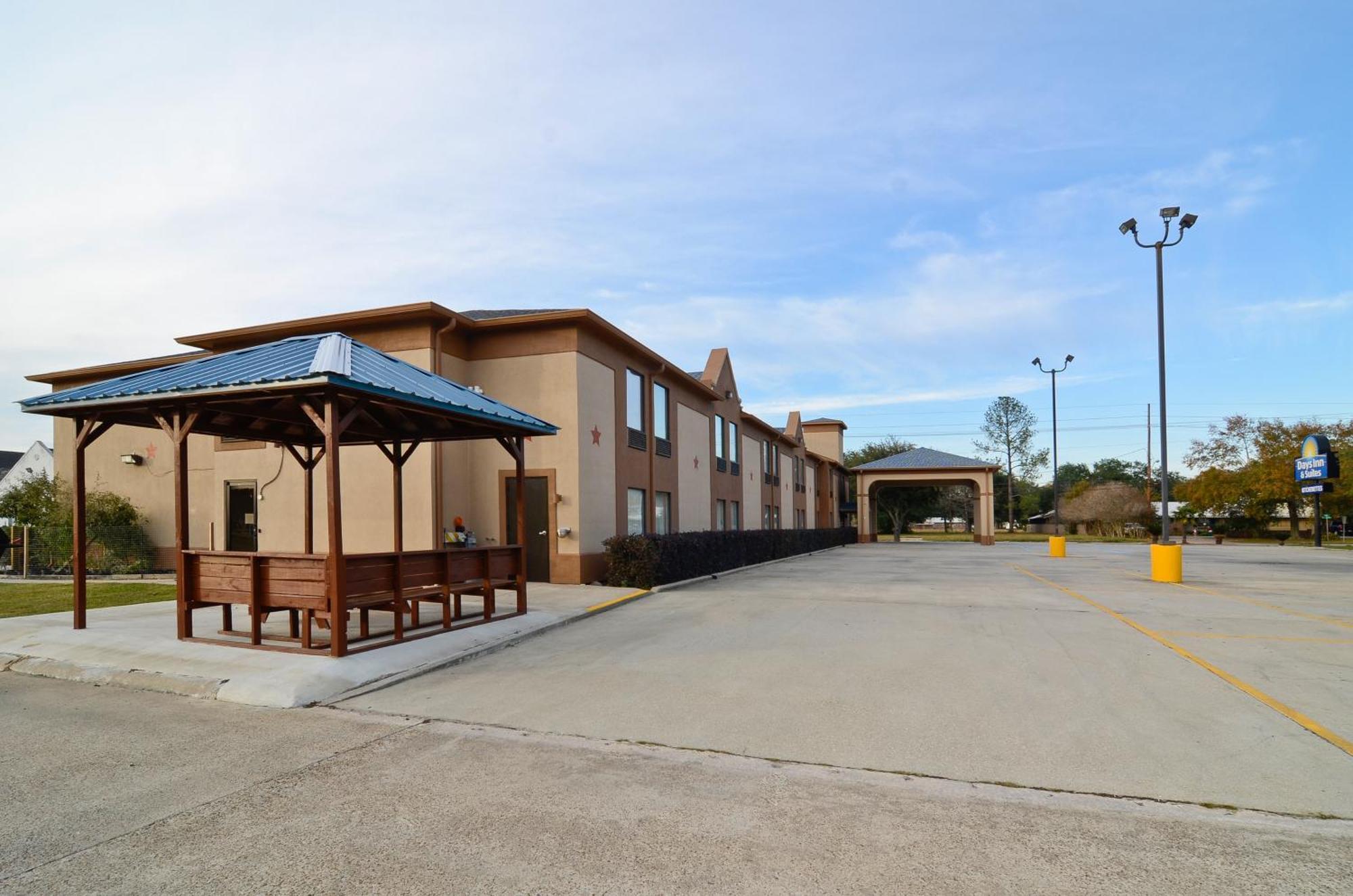 Days Inn & Suites By Wyndham Eunice Exterior photo